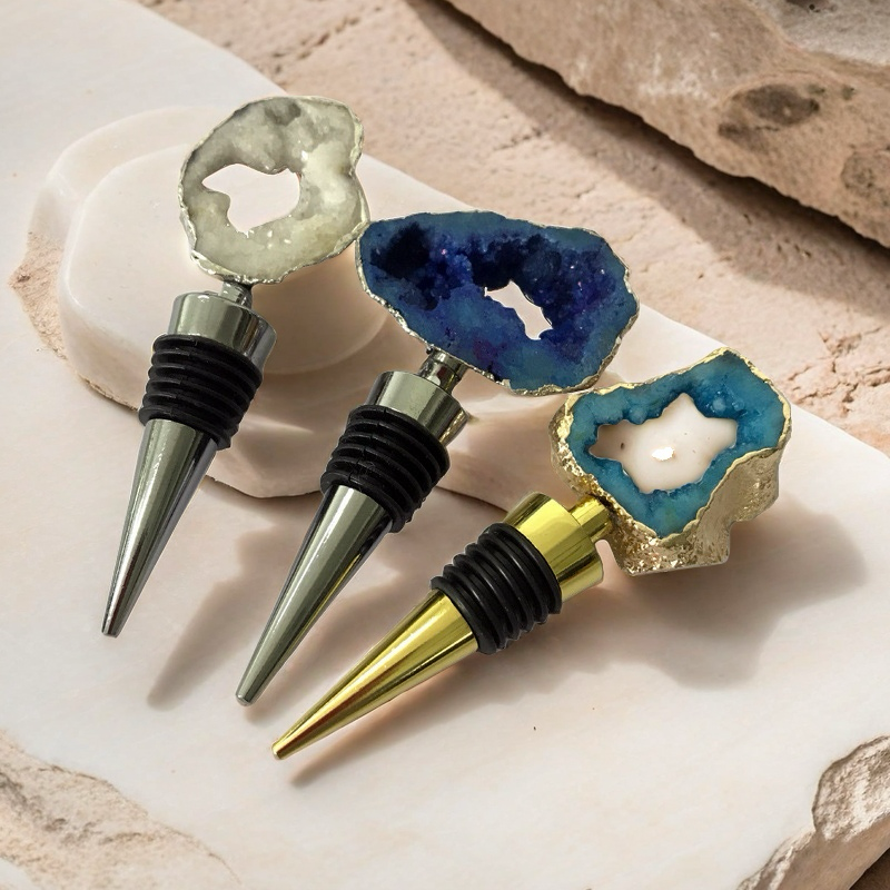 Natural Crystal Stone Wine Stopper Gilded Geode Bottle Stopper.