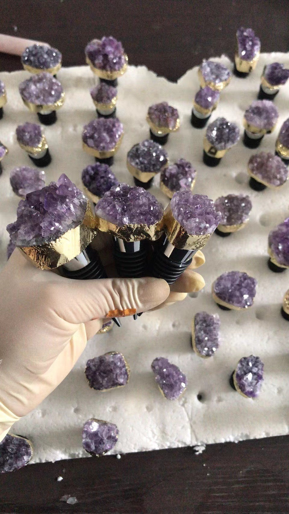 Natural Crystal Stone Wine Stopper Gilded Geode Bottle Stopper